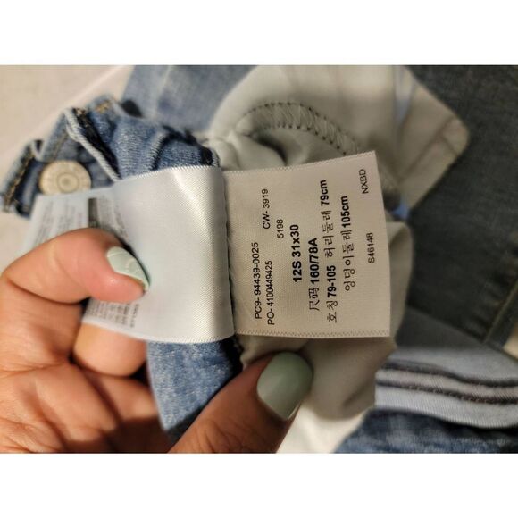 Levi Strauss Signature Women's Blue High-rise Curvy Straight Zip-fly Denim Jeans - Picture 6 of 9